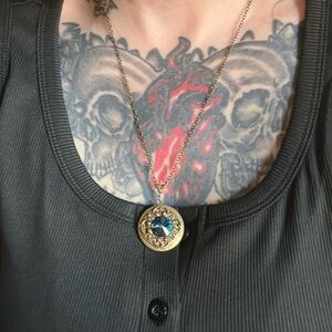 listing-status-banner